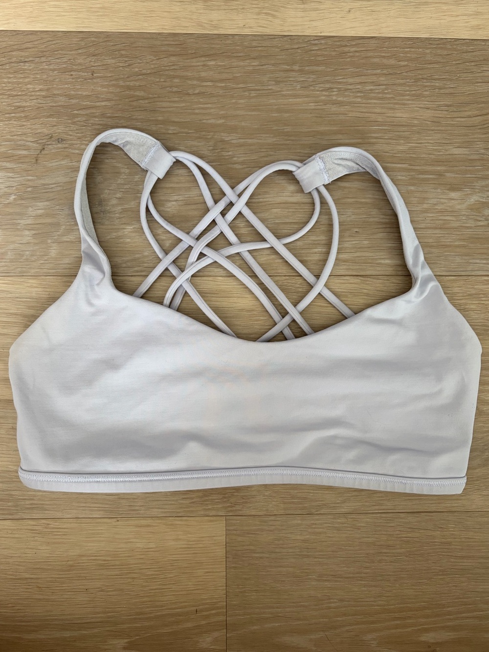 Lululemon Size 8 Lavender Purple Criss Cross Strappy Sports Bra
